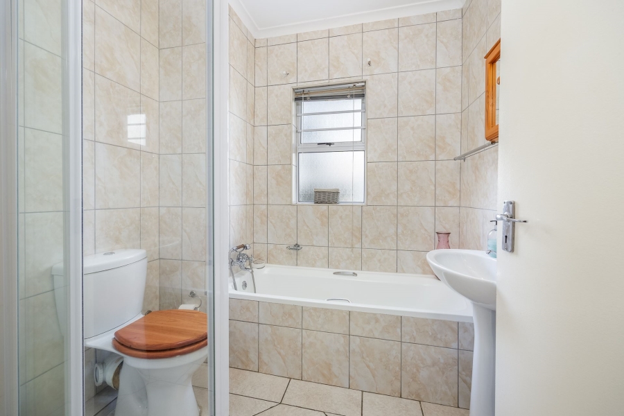 3 Bedroom Property for Sale in Klein Welgevonden Western Cape
